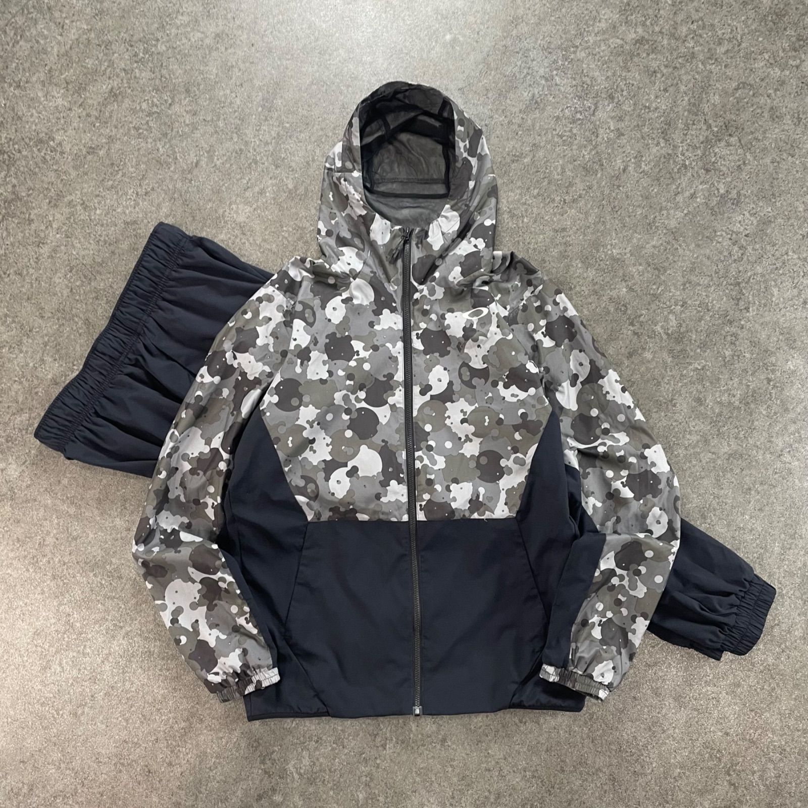 OAKLEY Oakley カモフラージュ セットアップ完売商品！ オークリー