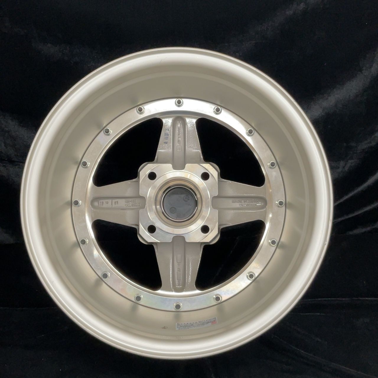 美品】WORK Equip 4穴 PCD114.3 15インチ 9.5JJ インセット-35 1本