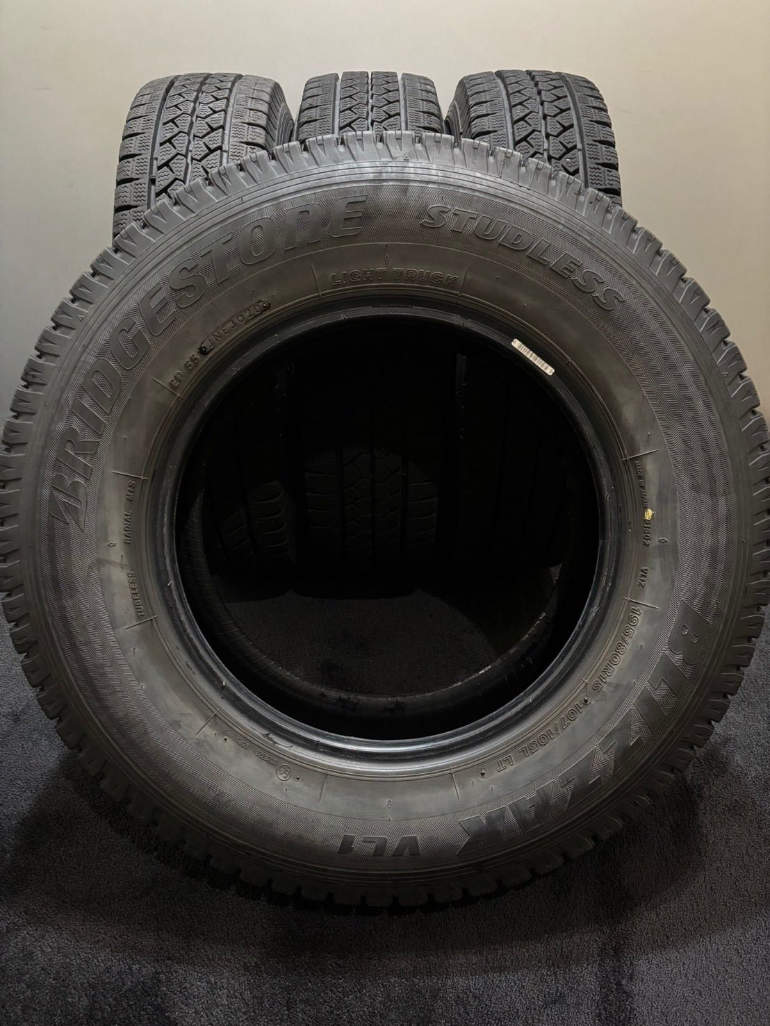 ☆195/80R15 107/105L LT BRIDGESTONE/VL1 20年製 スタッドレス 4本