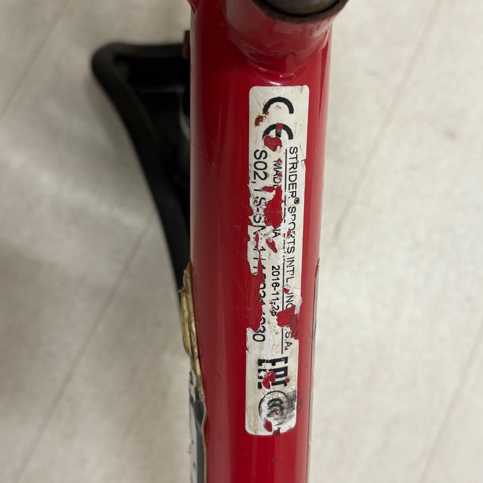 ストライダー クラシックモデル レッド 正規品 赤 キックバイク - メルカリ