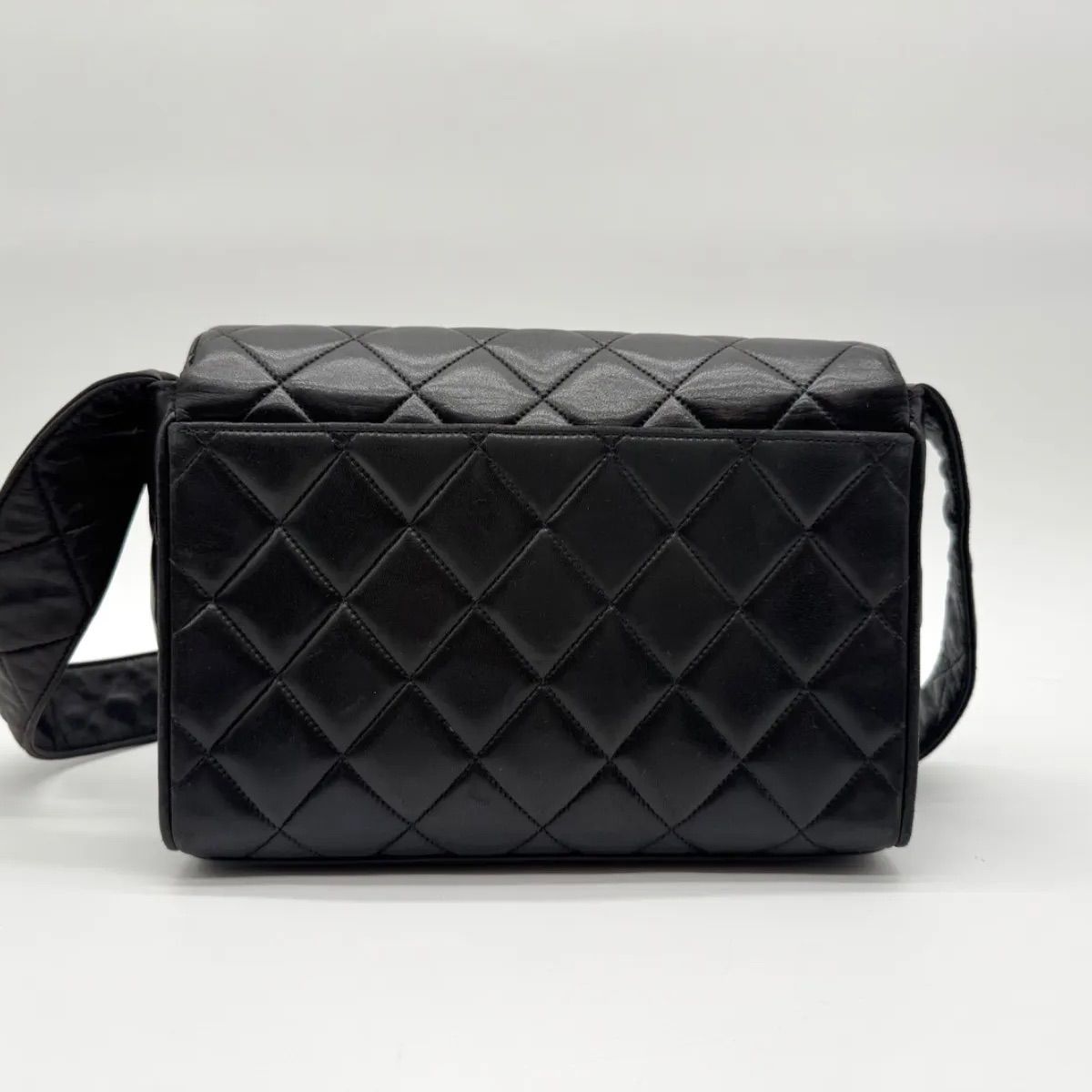 人気✨CHANEL シャネル ショルダーバッグ ラムスキン マトラッセ ココ 