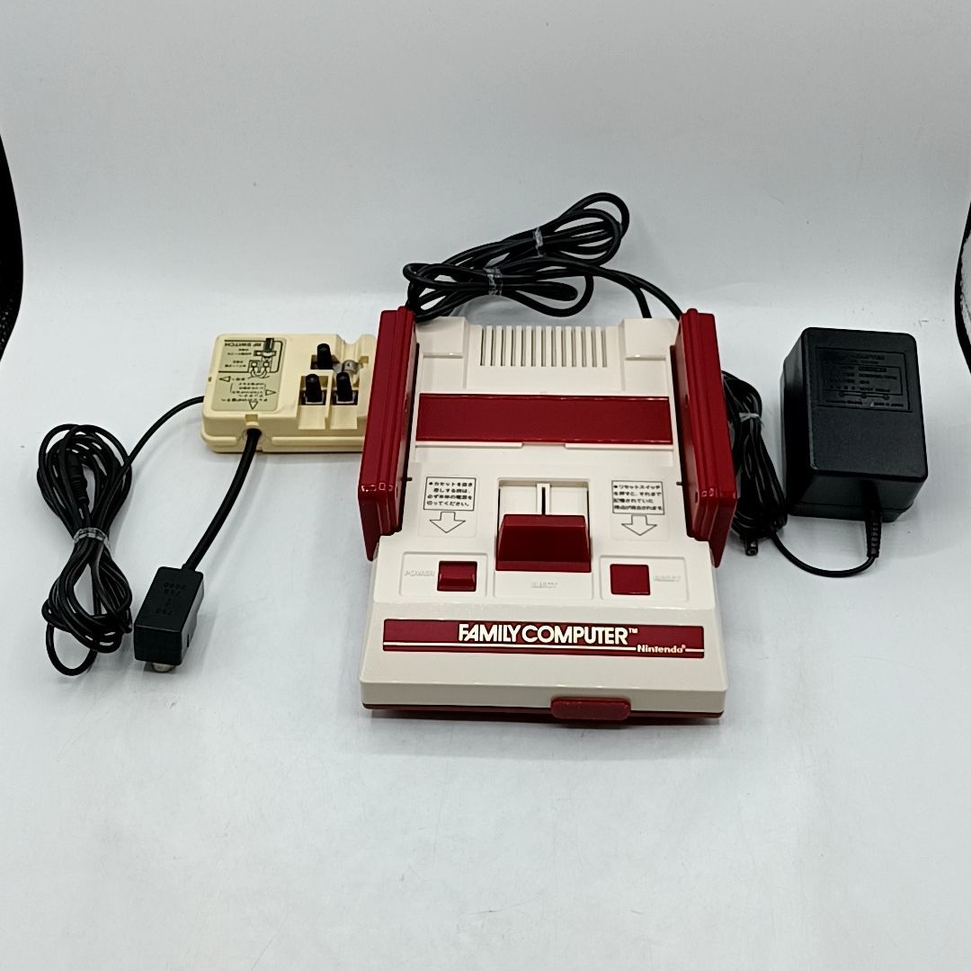 ファミコン本体 中古動作品】レア 四角ボタンファミコン 本体一式セット ACアダプタ RF