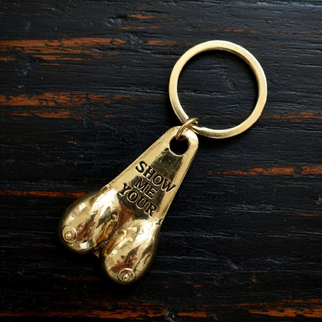 オッパイ USA DESIGN SEXY BOOBS KEYCHAIN セクシー アメリカ バイカー