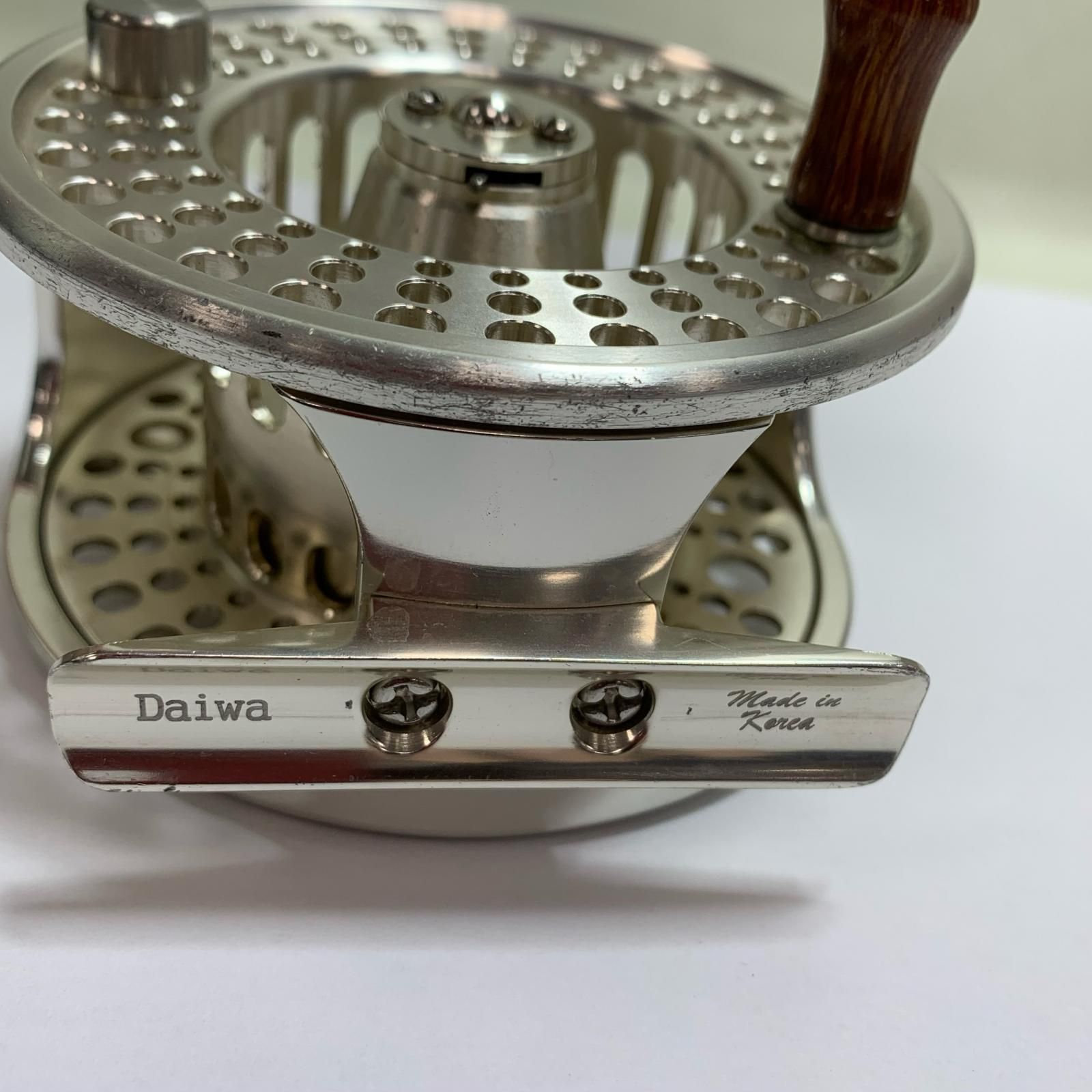 ロッホモア ダイワ DAIWA フライリール LA7⁄8 リール ポーチ付 公式