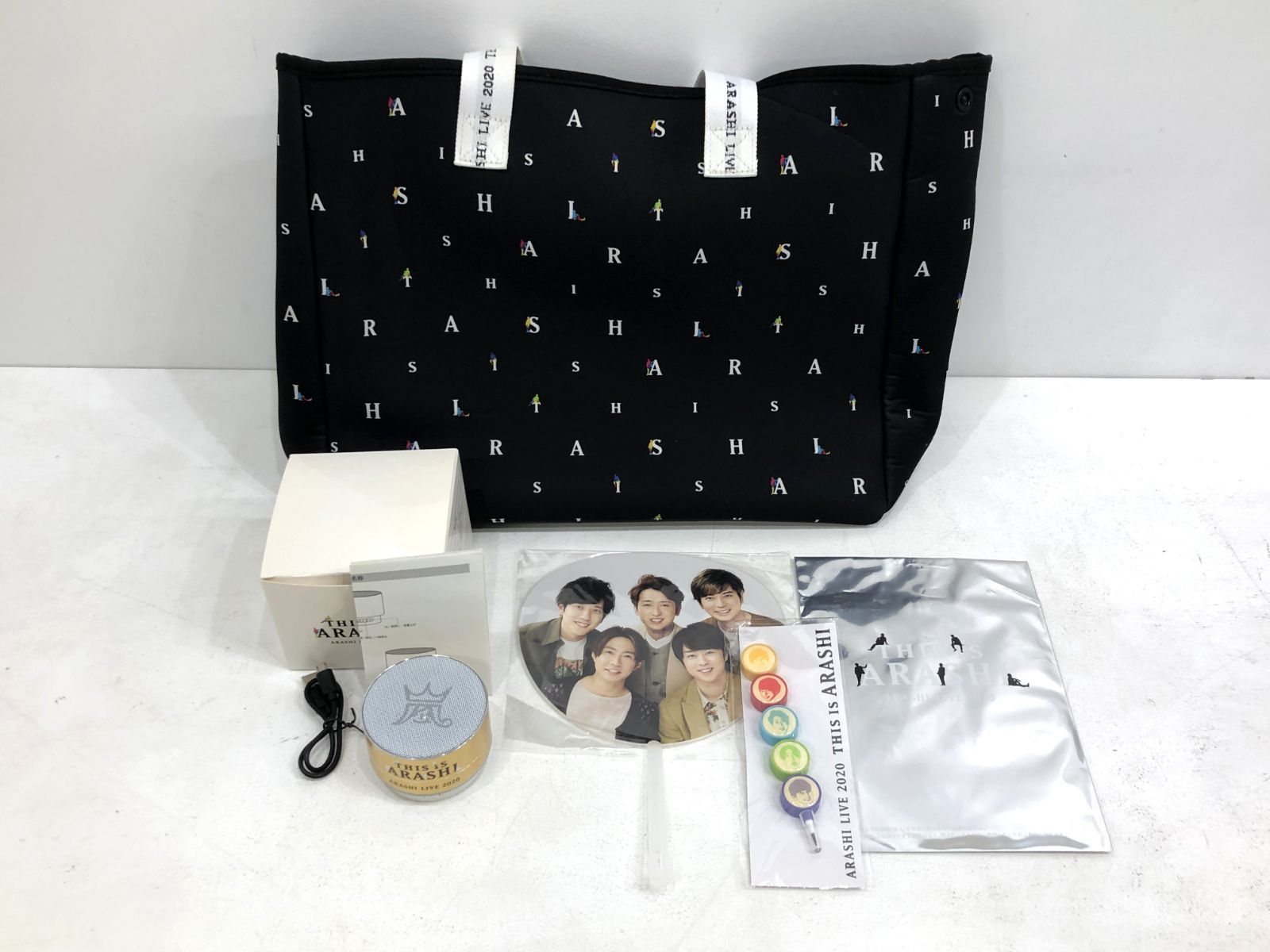 小牧店】嵐 2020 THIS IS ARASHI グッズまとめ 【T352-3285】 | Faites