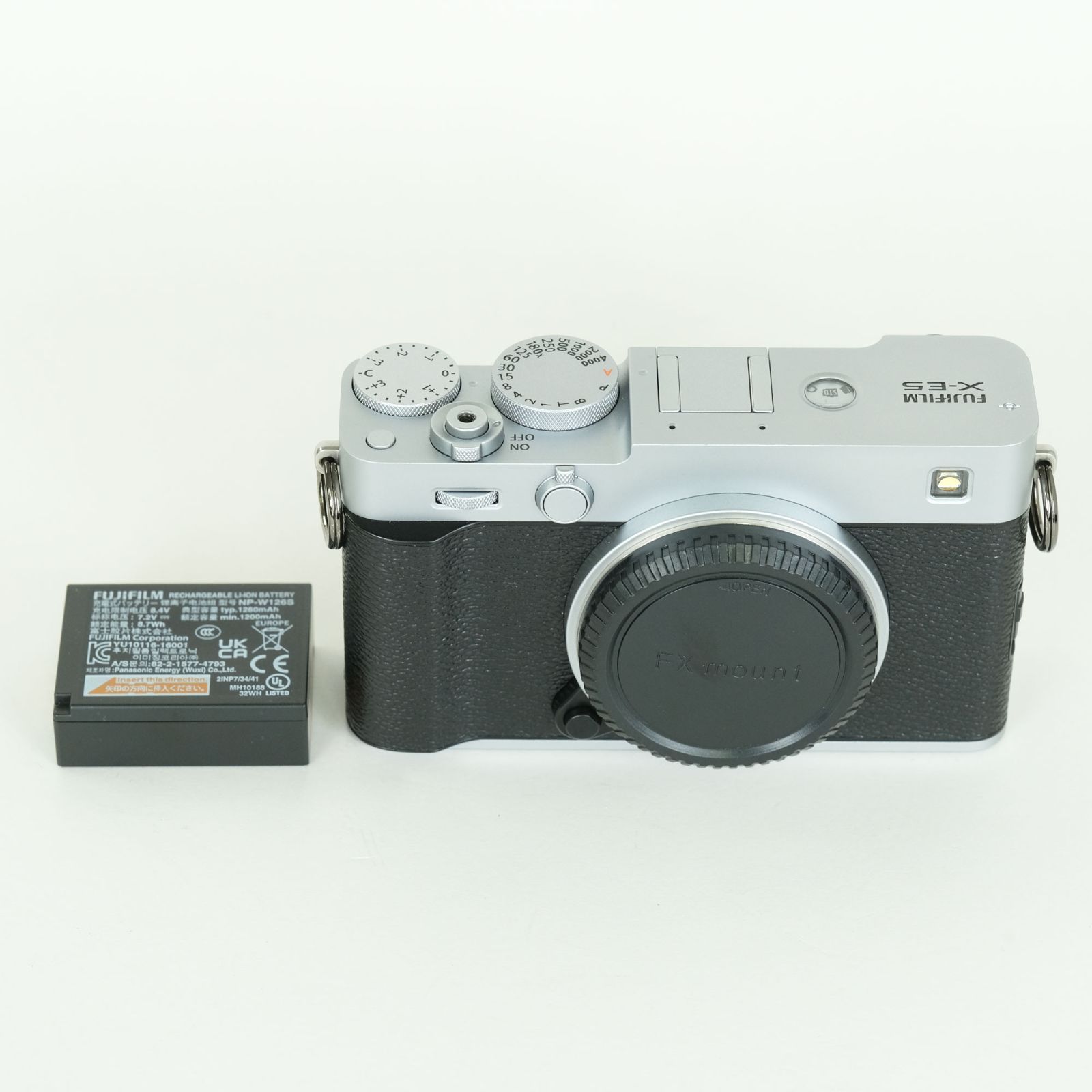 美品 | シャッター数2,050回] FUJIFILM X-E5 [ボディ シルバー