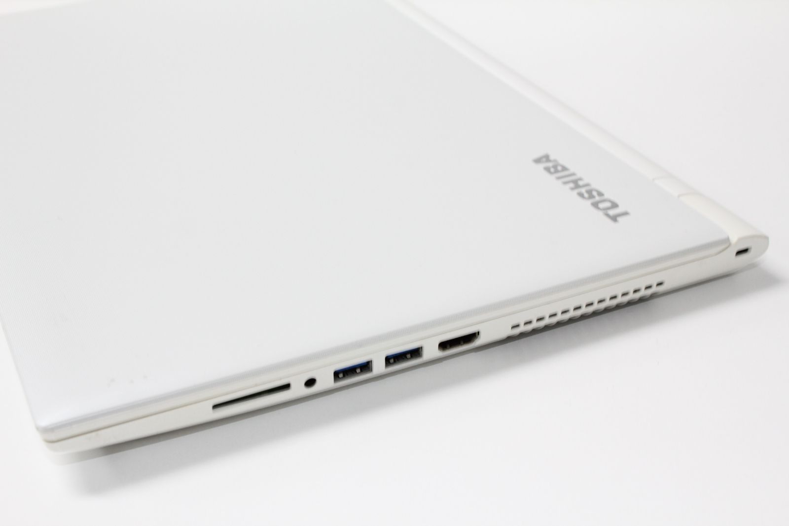 中古ノートPC Dynabook T45/UWD i3/SSD256GB/8GB - メルカリ
