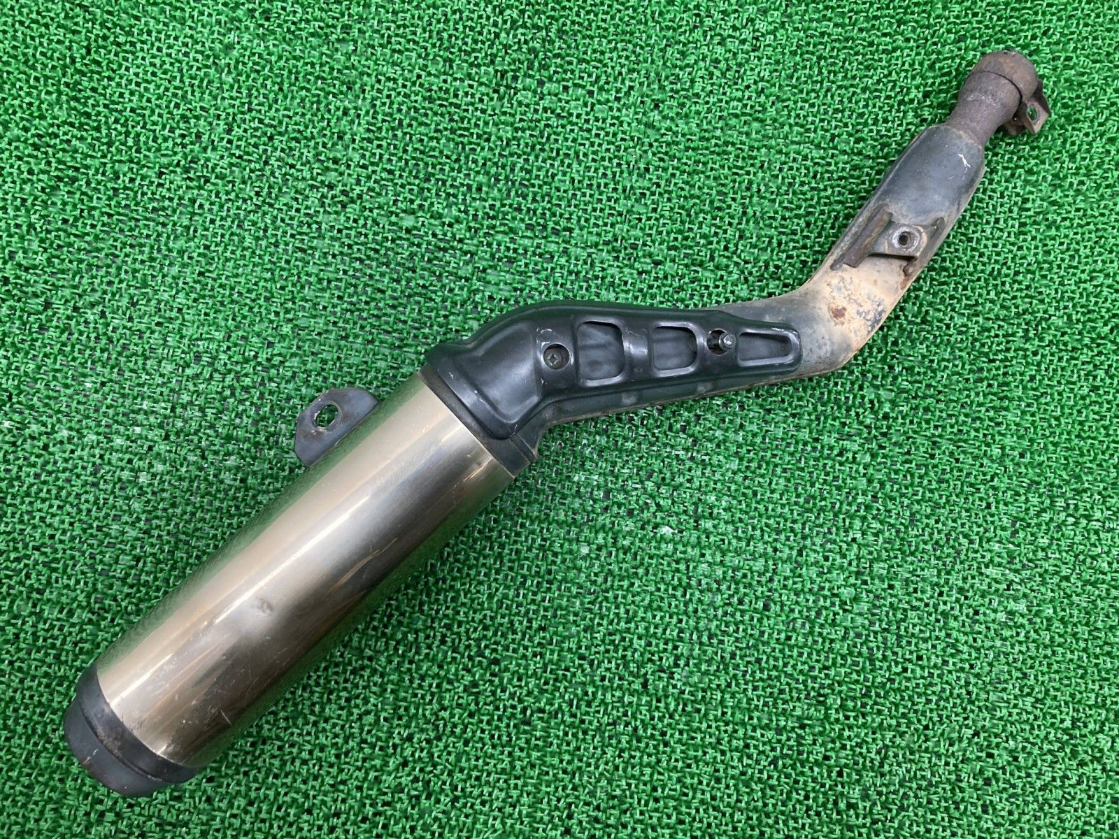 セロー225 サイレンサーマフラー 3RW ヤマハ 純正 中古 バイク 部品 ヒートガード XT225 SEROW225 機能的問題なし 品薄 Nu セロー225 サイレンサーマフラー 3RW ヤマハ 純正 中古 バイク 部品
