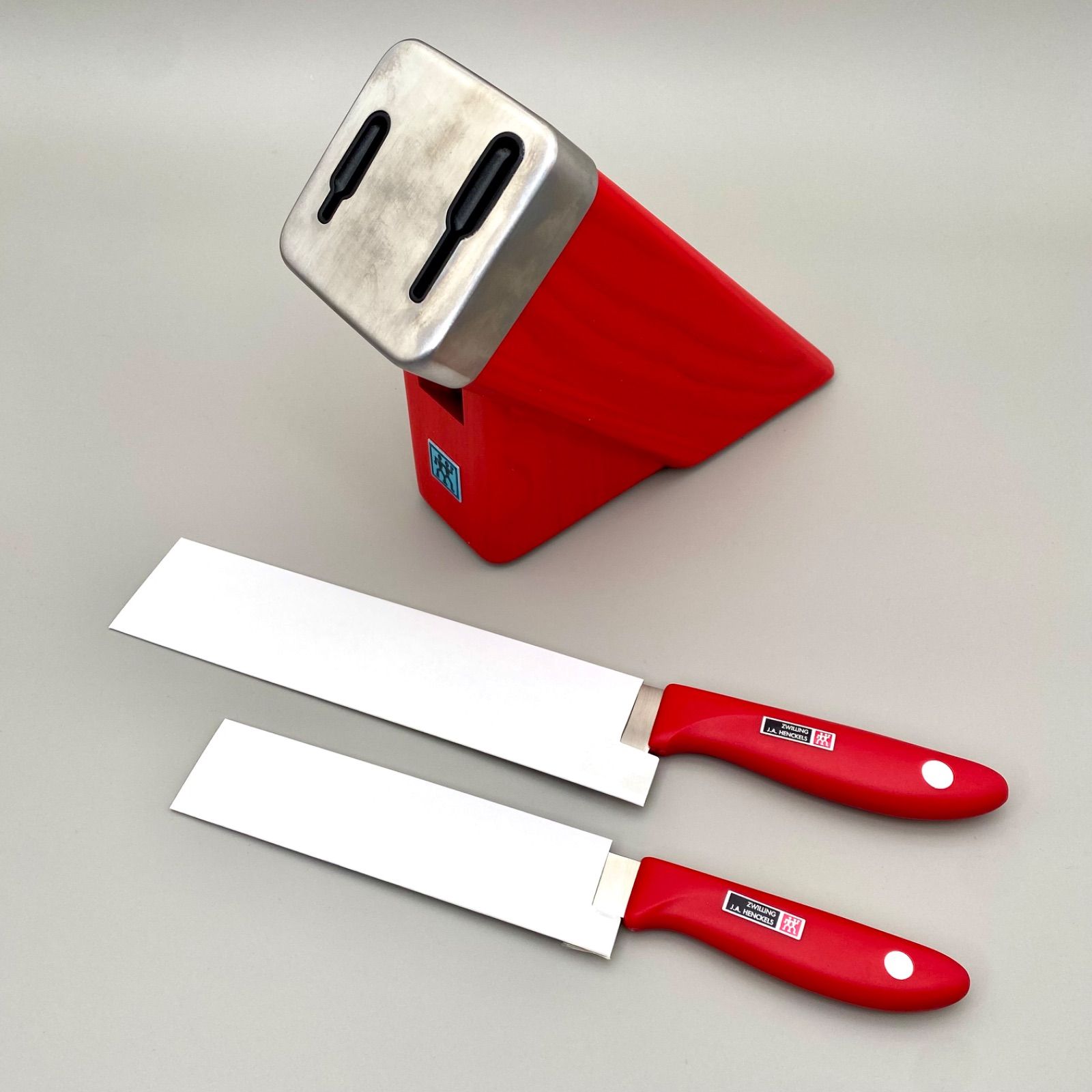 【ZWILLING】ツヴィリング ペティナイフ レッド 刃渡13cm ケース付 楽天市場】【公式】 ツヴィリング センス l ペティナイフ 13 cm レッド