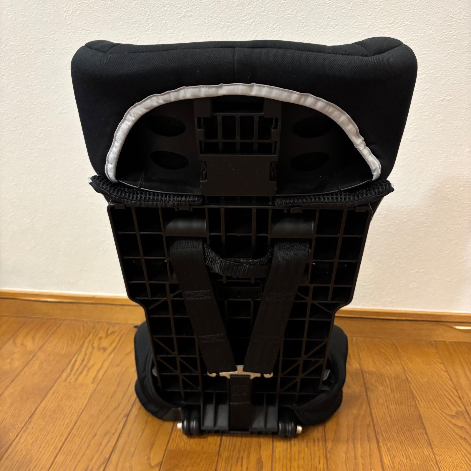 美品＊日本育児 トラベルベストECプラス チャイルドシート ブラック