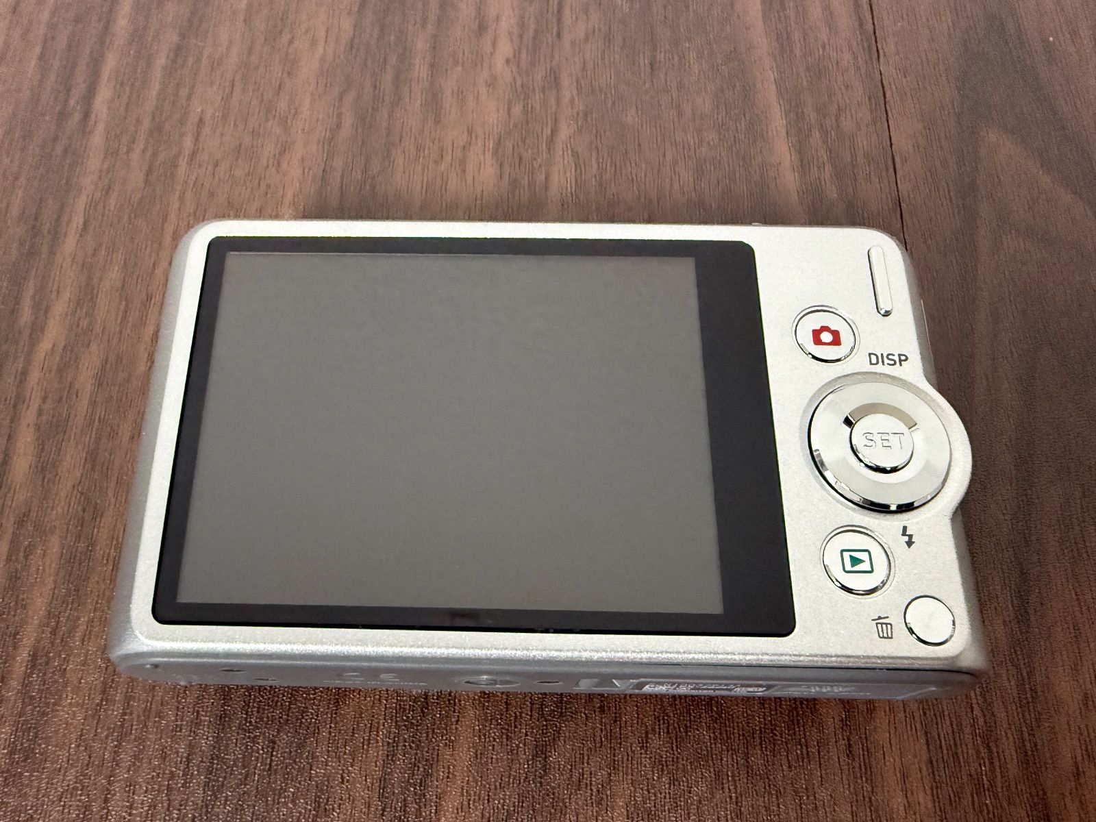 極美品】CASIO EXILIM EX-ZS240 シルバー コンデジ - メルカリ