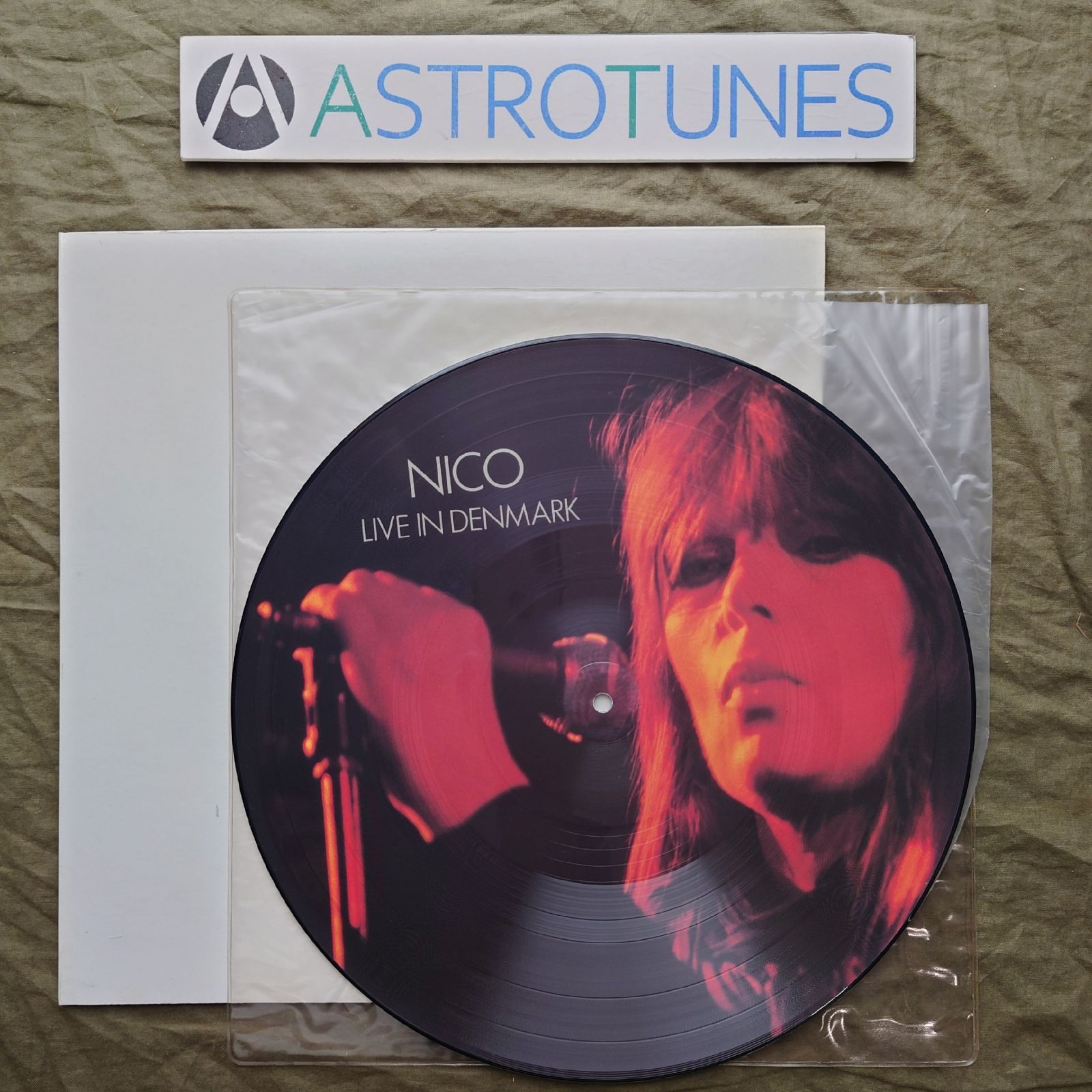 【発売当時物●アナログＬＰ●英国盤】ニコ／カメラ・オブスキュラ　NICO 激レア 1983年 英国盤 ニコ Nico ピクチャーLPレコード Live In