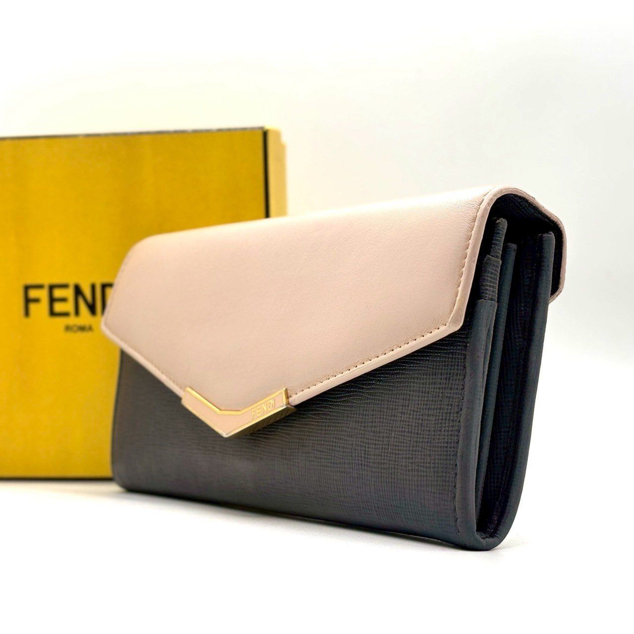 知性ピンクの余裕✨ FENDI 長財布 コンチネンタルウォレット 