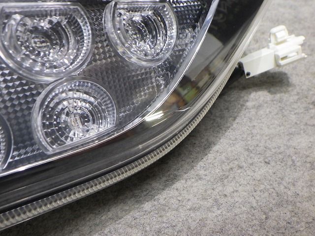 20系ウイッシュ 左テール フィニッシャー ZGE20/25 後期 68-20 81591