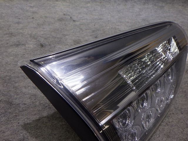 20系ウイッシュ 左テール フィニッシャー ZGE20/25 後期 68-20 81591