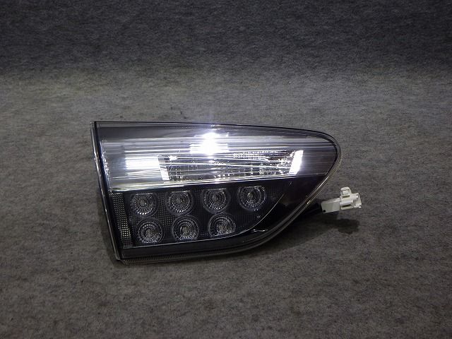 20系ウイッシュ 左テール フィニッシャー ZGE20/25 後期 68-20 81591