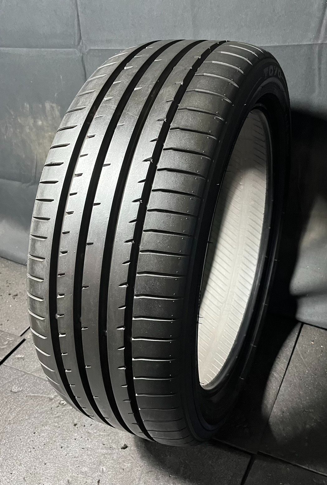 送料込み215/45R18 TOYOTIRES PROXES R51 2本セット みんみん ②－②