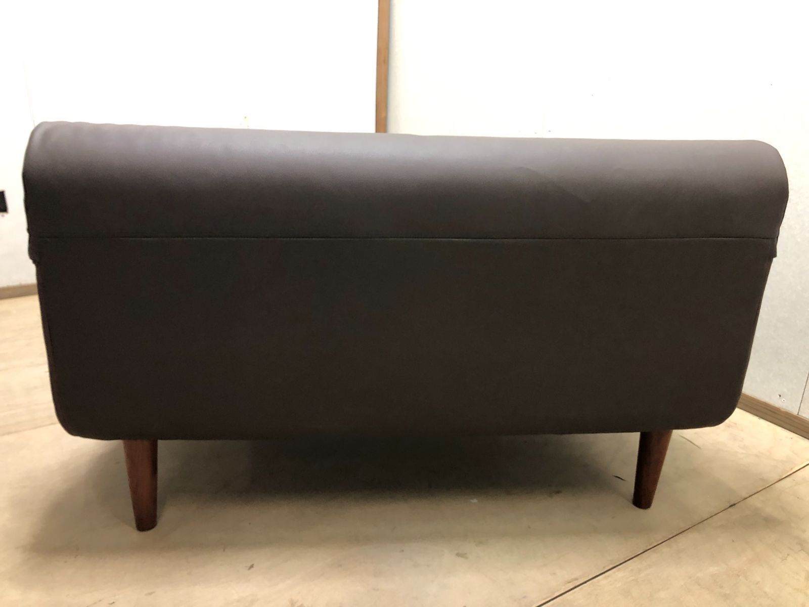 美品】2人掛け 合皮ソファ 引き取り希望 250222-5 - メルカリ 美品】2人掛け 合皮ソファ 引き取り希望 250222-5 - メルカリ