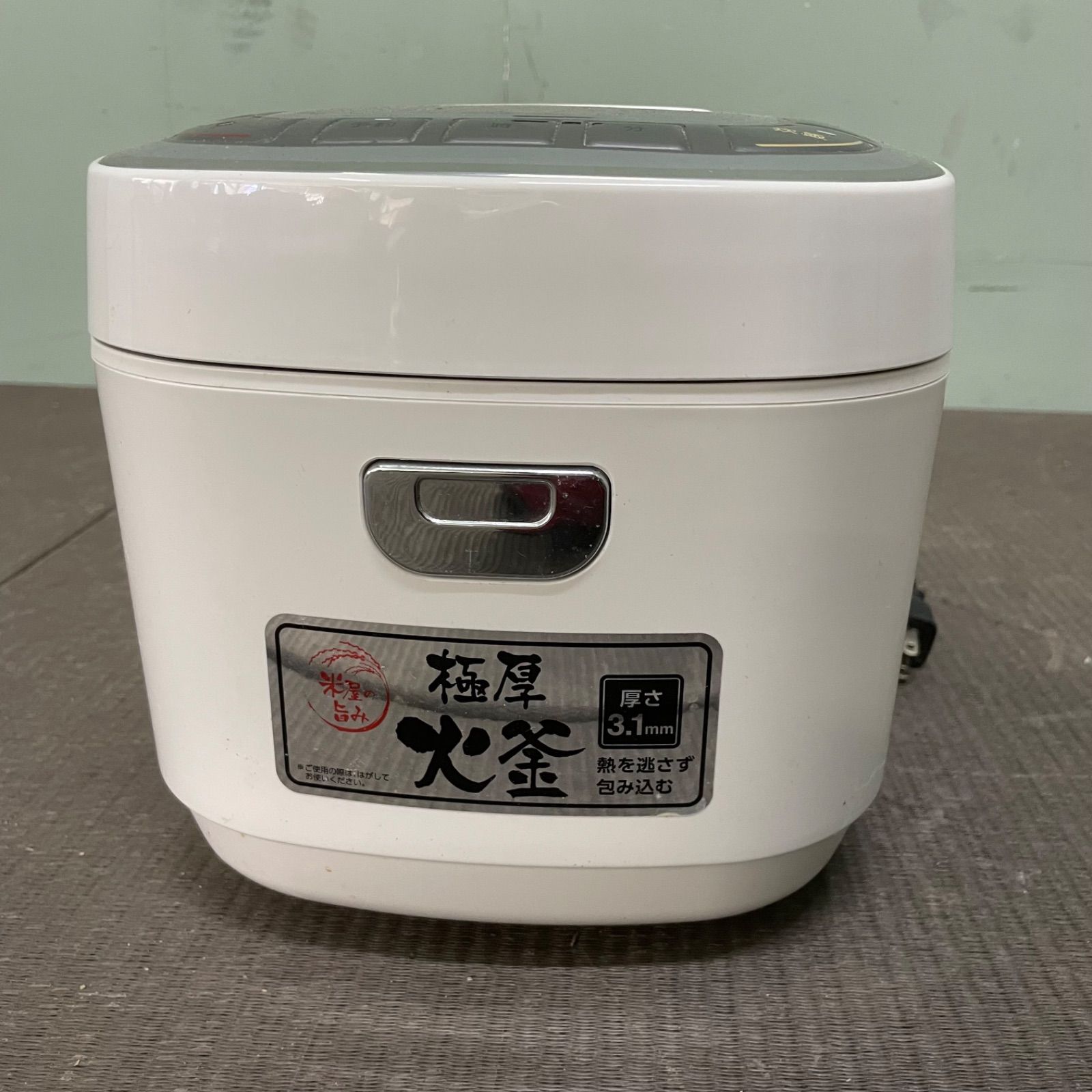 ♭ アイリスオーヤマ 炊飯器 5.5合炊き ERC-MC50-W 2019年製 - メルカリ