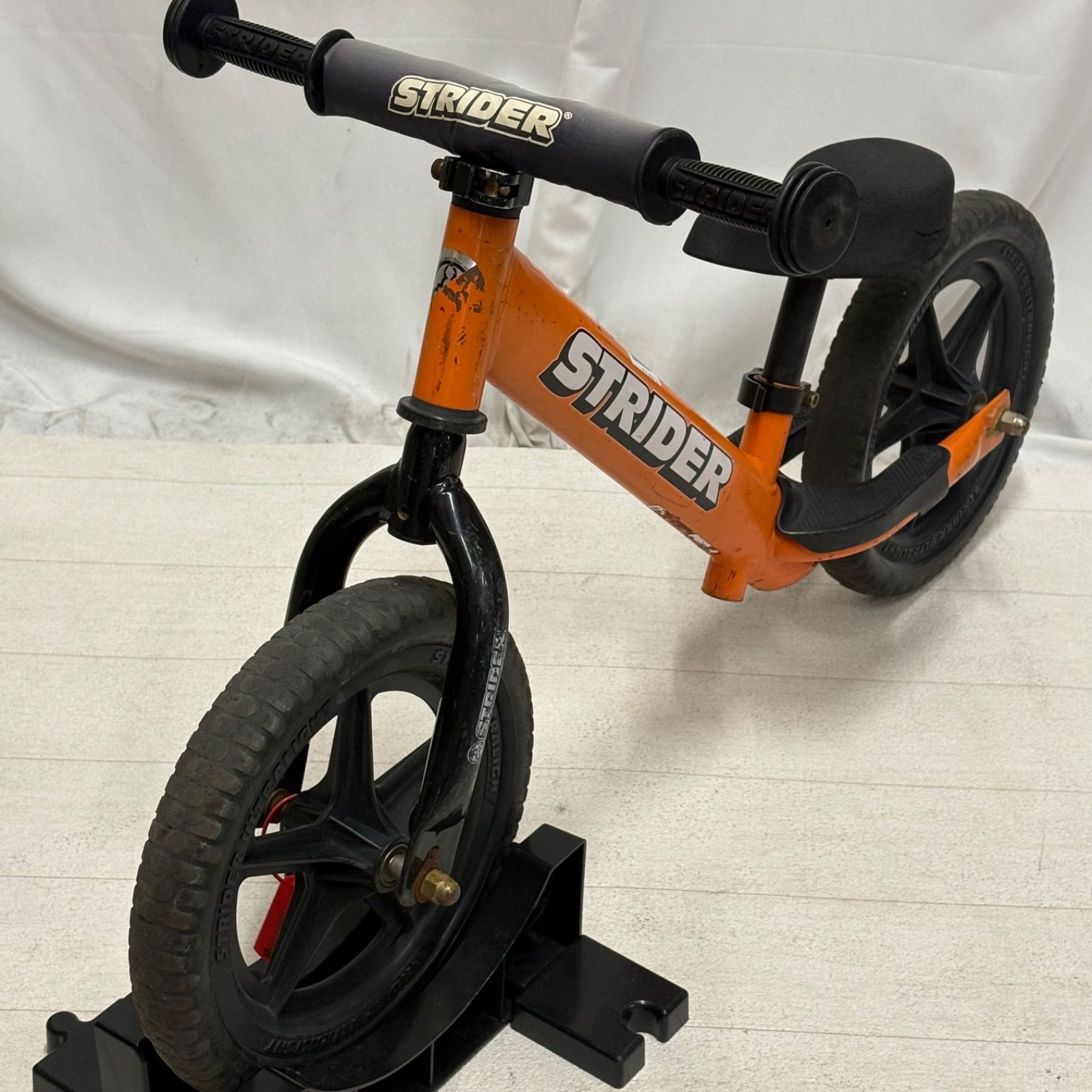 STRIDER バランスバイク オレンジ 12インチ 美品STRIDER 12インチ