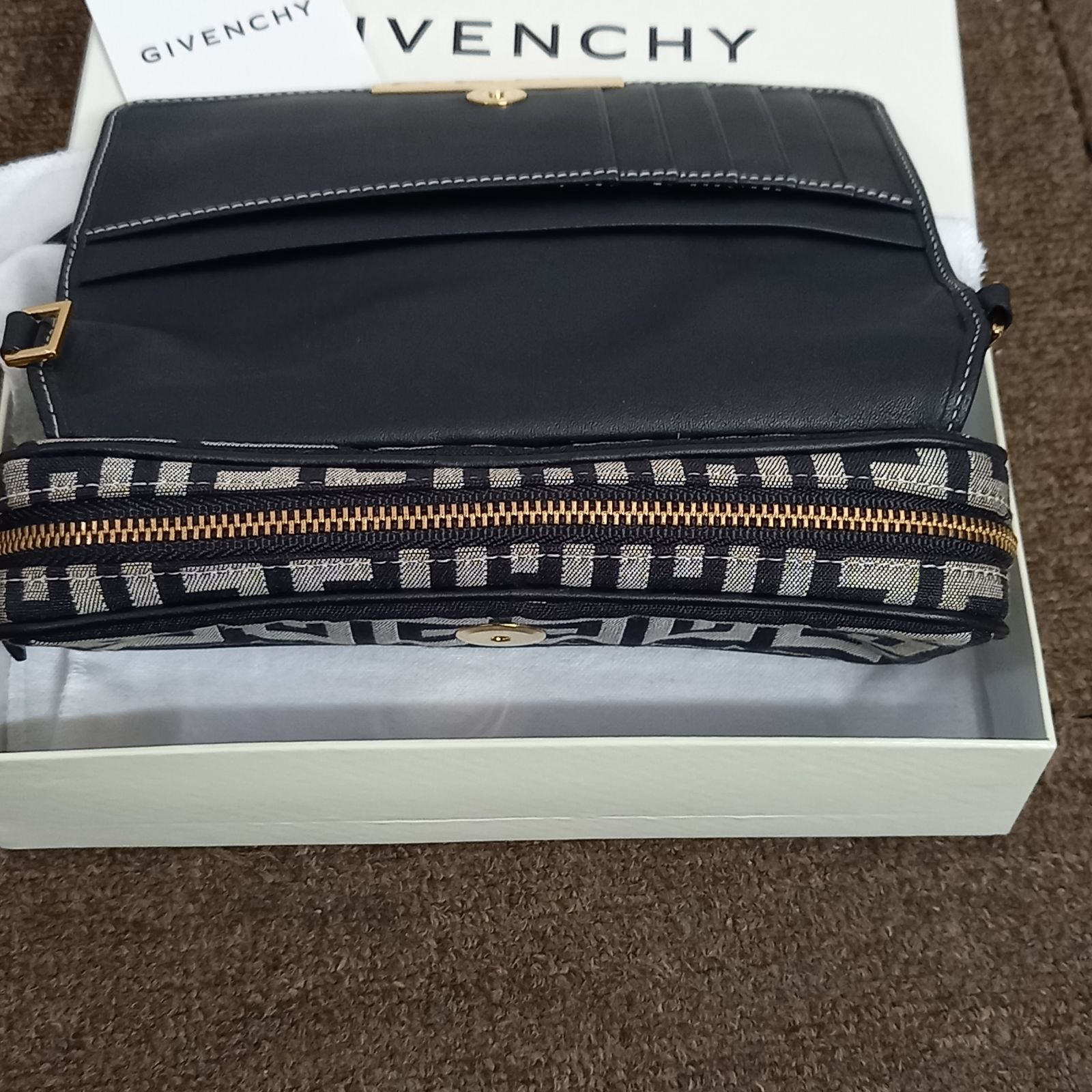 美品】GIVENCHY ジバンシィ ハンドバッグ ブラック ロゴ ジャガード 