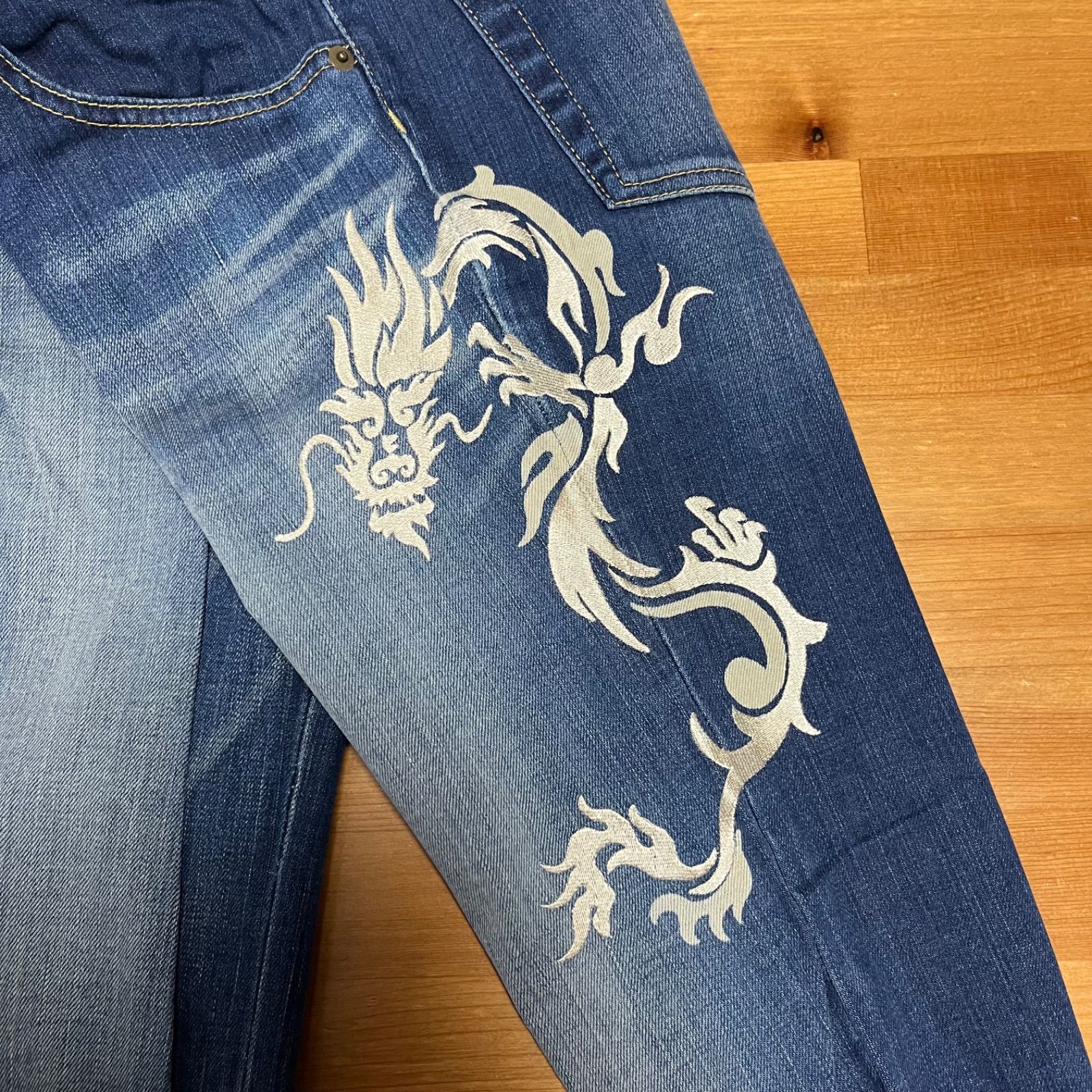 VIVIENNE TAM ヴィヴィアンタム 刺繍 和柄 ストレート デニム パンツ 0 