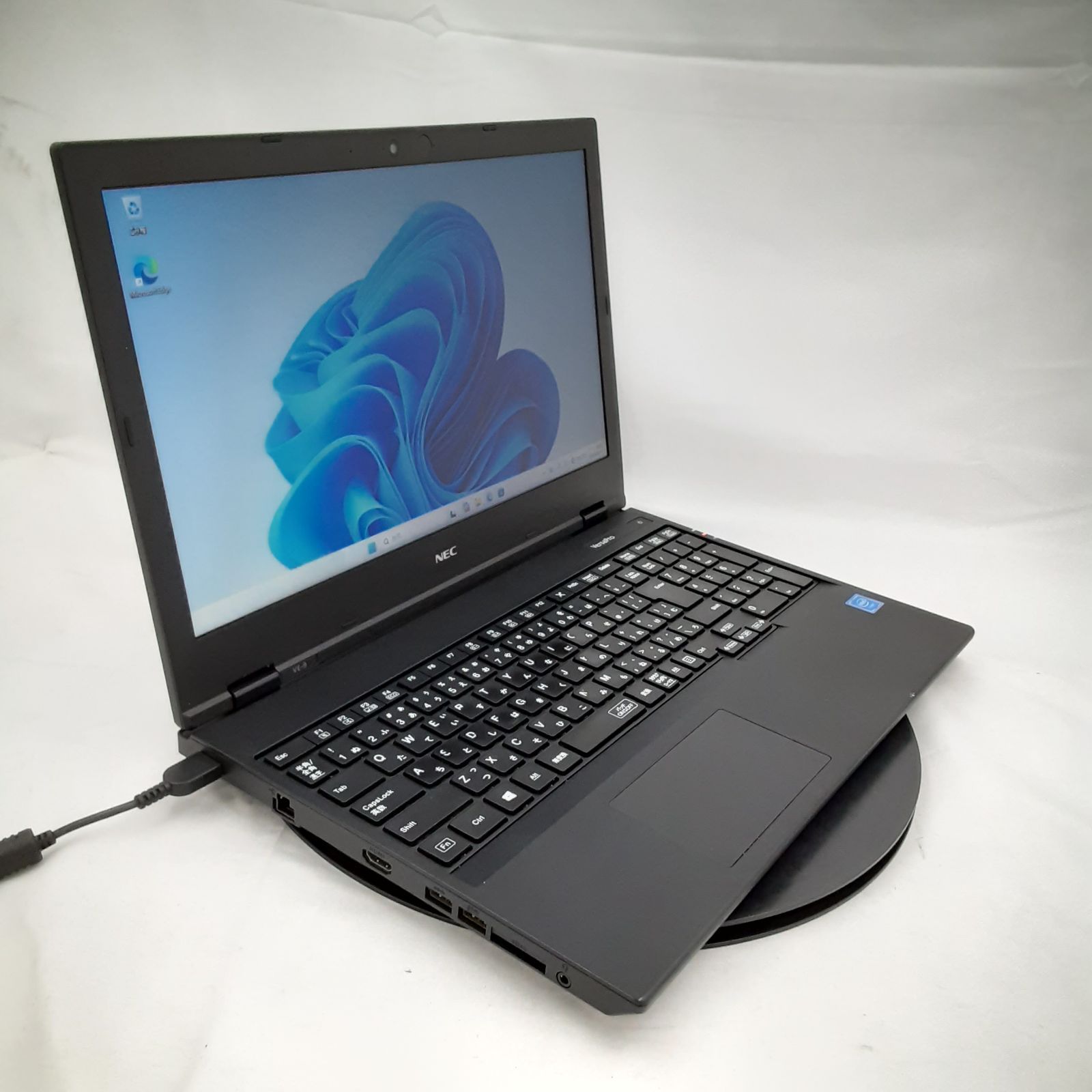 ノートPC ☆ジャンク/外観症状あり☆NEC VersaPro PC-VKE19EZG9