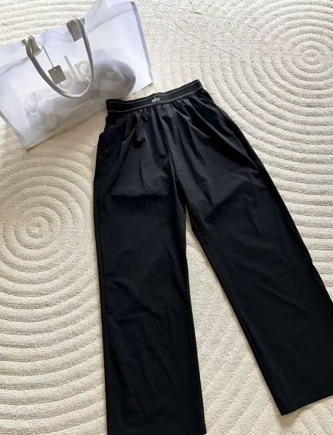 Alo Yoga パンツ ボトム トラウザー アローヨガ Sサイズ　ブラック Alo Yoga パンツ アローヨガ Sサイズ スーツアップトラウザー ブラック