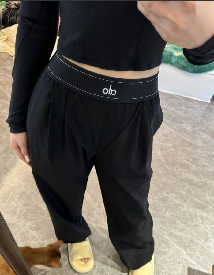 新品 Alo Yoga パンツ ボトム トラウザー アローヨガ ブラック
