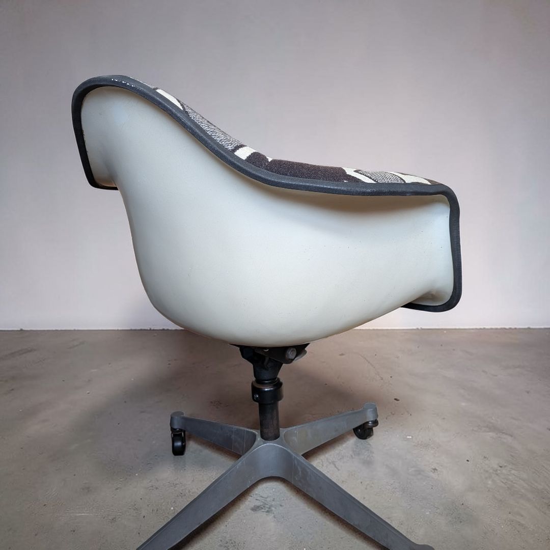 | アプホルスター