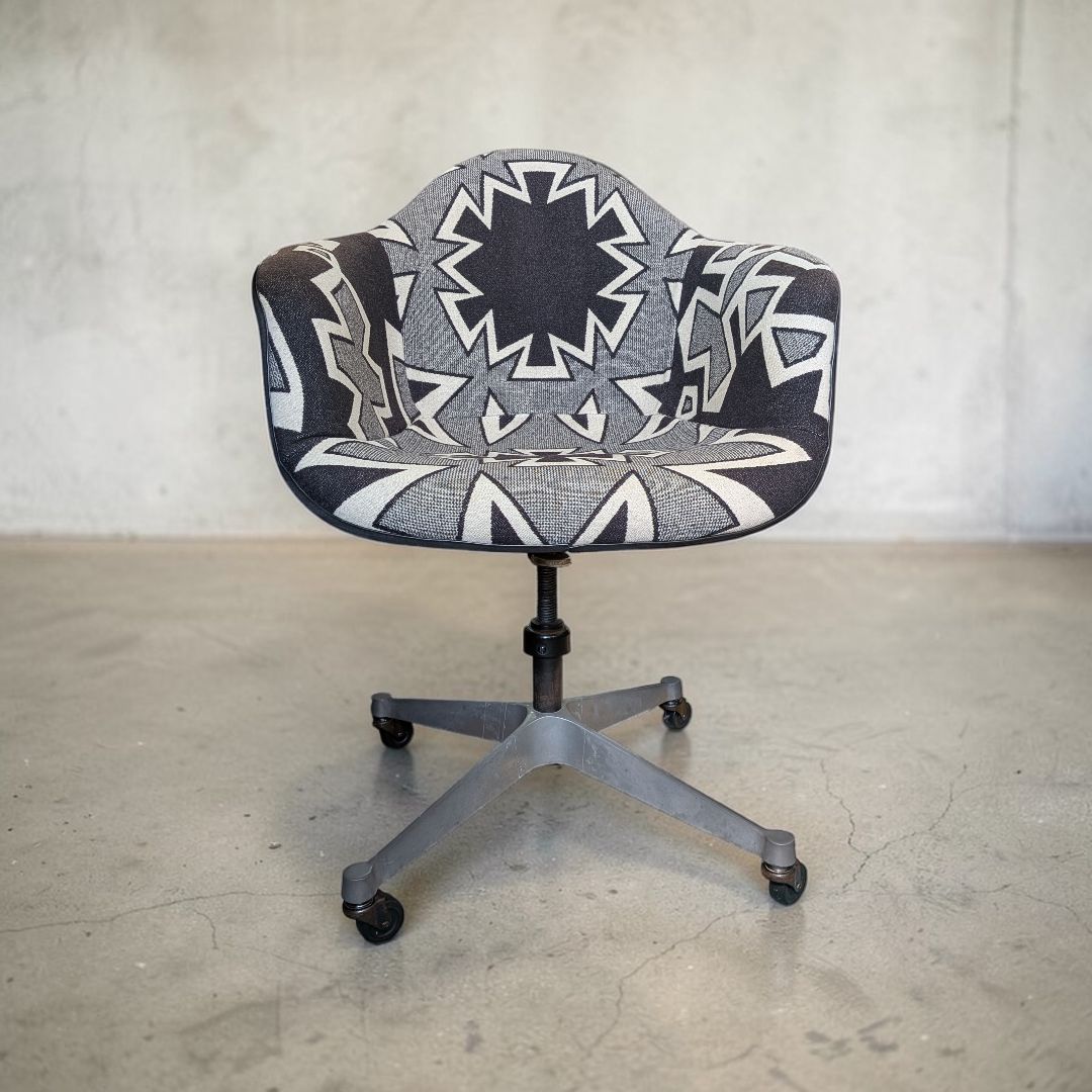  Herman miller | ハーマンミラー |イームズアームシェルチェア | アプホルスター 座面クッション オフィスチェア ワークチェア 椅子 チェア