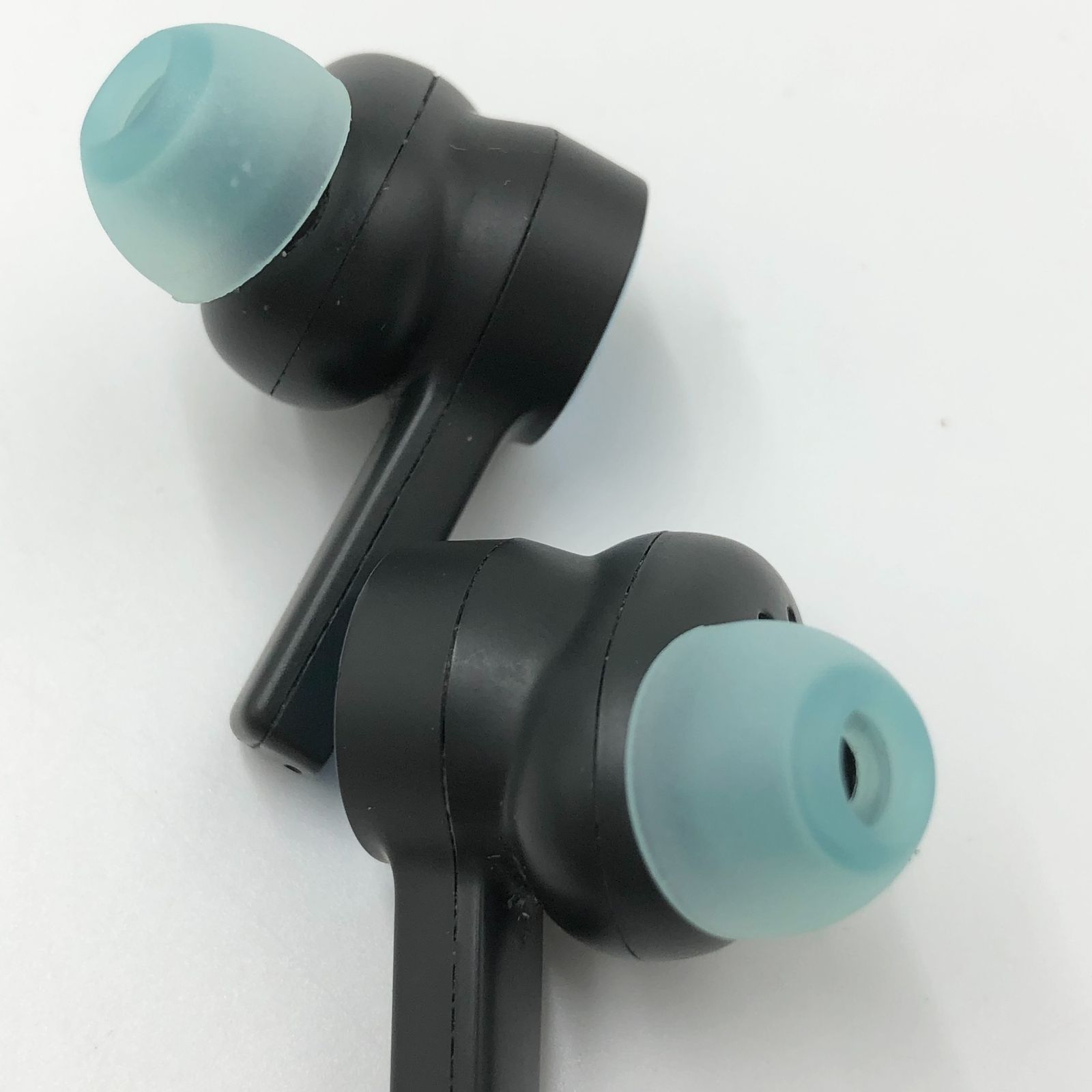バング・アンド・オルフセン (Bang & Olufsen) 完全ワイヤレスイヤホン