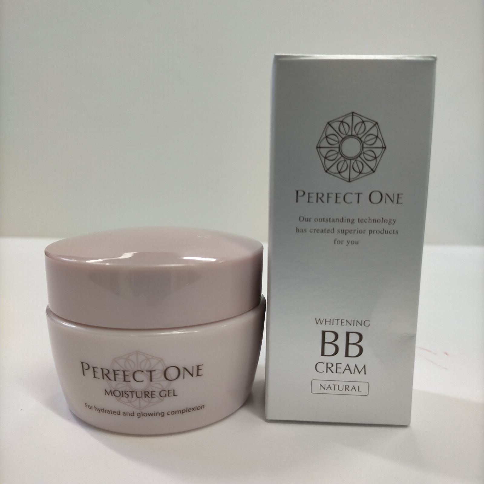 R3434 PERFECT ONE パーフェクトワン 薬用ホワイトニングBBクリーム 