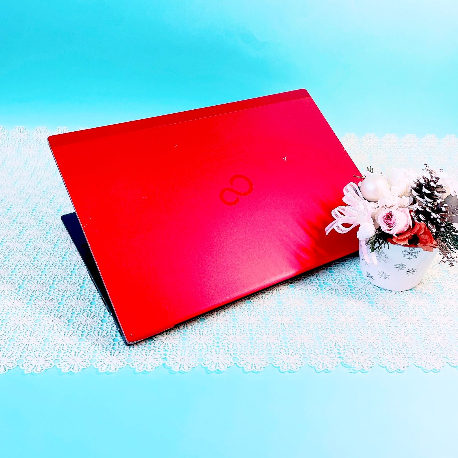 迷ったらコレ‼️タッチパネル✨️小型軽量！赤ノートパソコン快適SSD