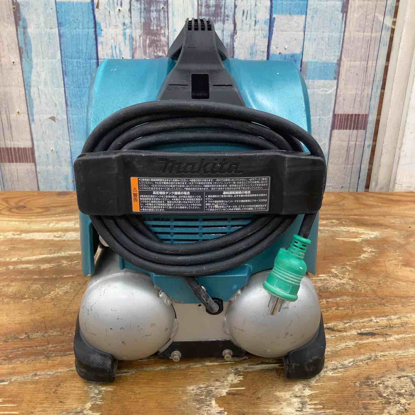 送料無料【中古品】マキタ(makita) エアコンプレッサー AC462XS 高圧 