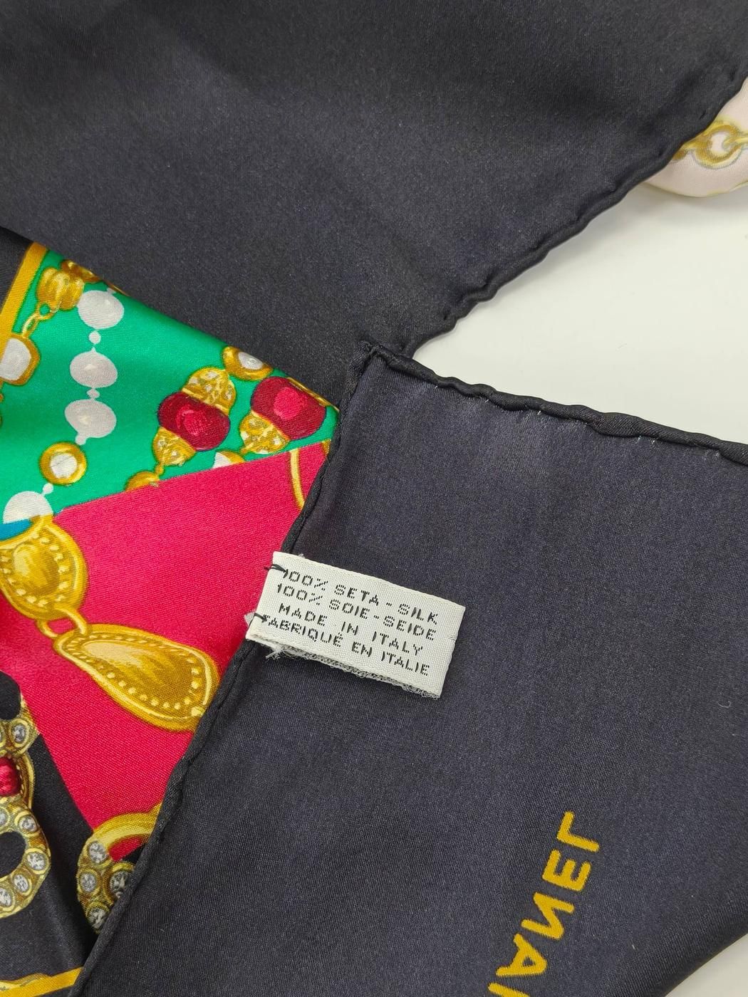 CHANEL シャネル ココマーク シルク スカーフ ブラック×マルチカラー