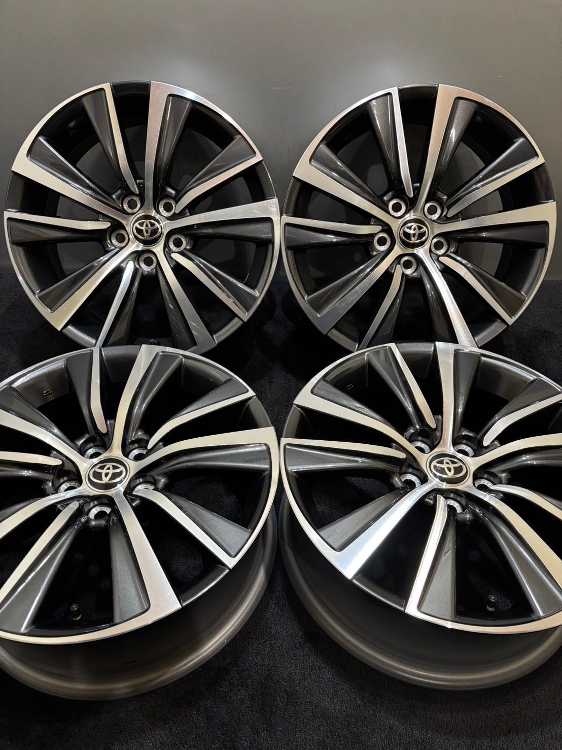 ☆新車外し品 トヨタ 80 ハリアー 純正 18インチ 7J +35 114.3 5H