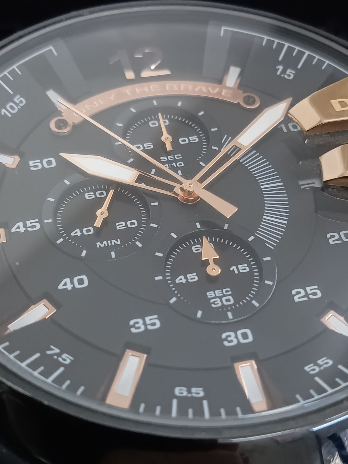 美品 DIESEL DZ-4309 ONLY THE VLAVE メガチーフ クロノグラフ 