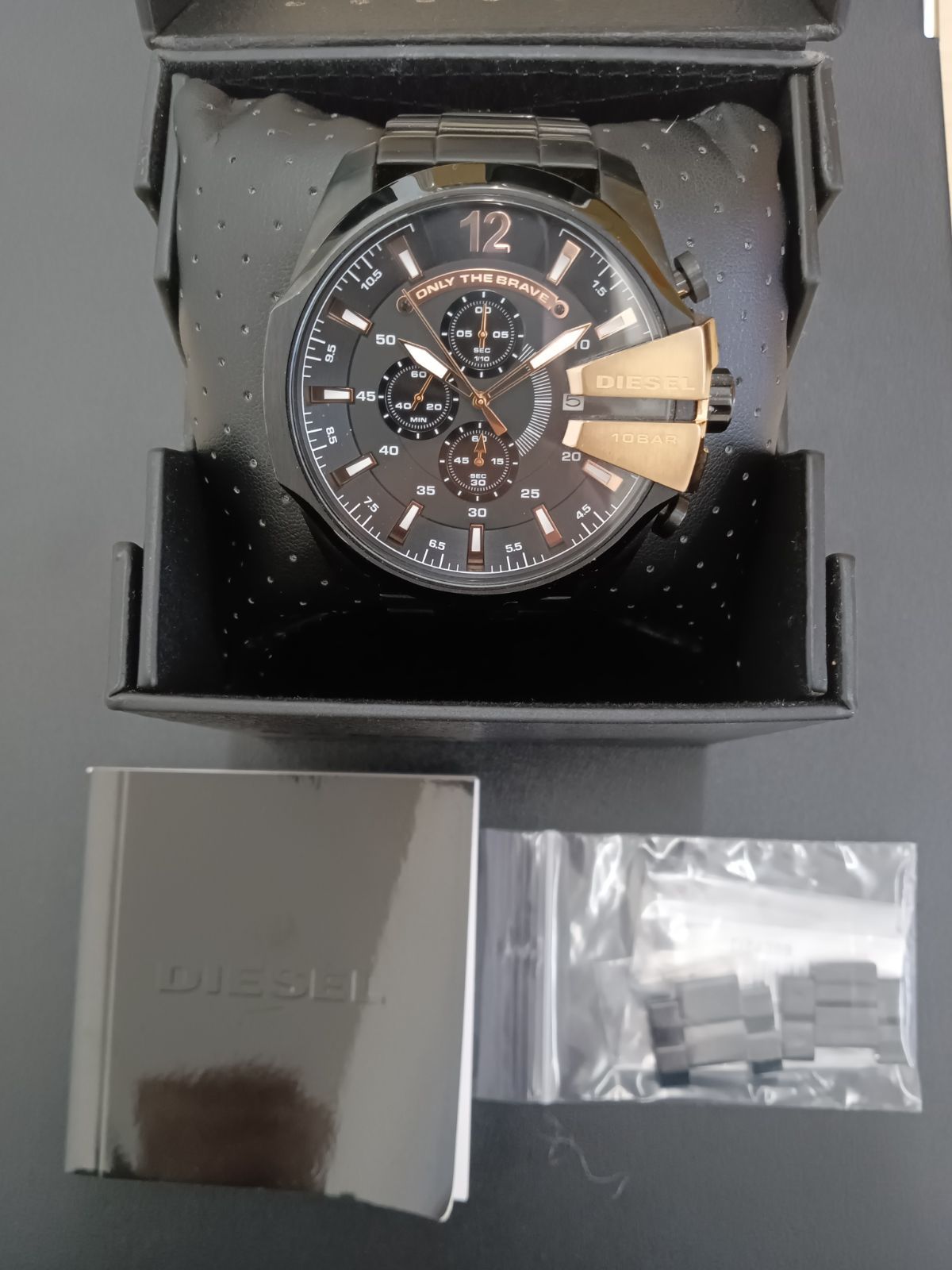 美品 DIESEL DZ-4309 ONLY THE VLAVE メガチーフ クロノグラフ 