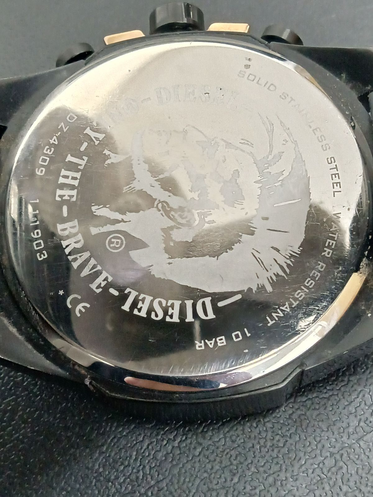 美品 DIESEL DZ-4309 ONLY THE VLAVE メガチーフ クロノグラフ 