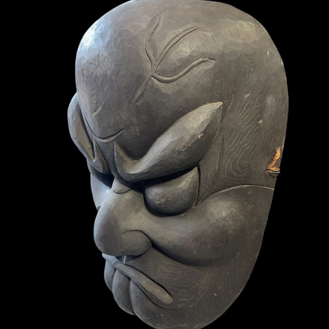 名工作] 一刀彫の釜神様 高さ80cm かまど面 木彫 竈 魔除け 古面 鬼面