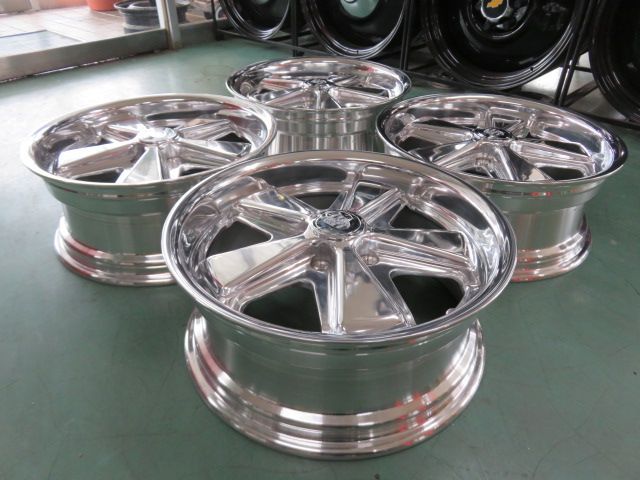 新品 VW 空冷 ポルシェアロイ FUCHS 17X7J 5H 112 +35 エンブレム