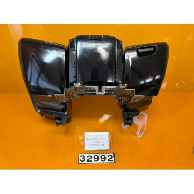 [AAU 32992]@ヤマハ YAMAHA マジェスティ250 SG20J-008 フロントカウル グローブボックス インナー