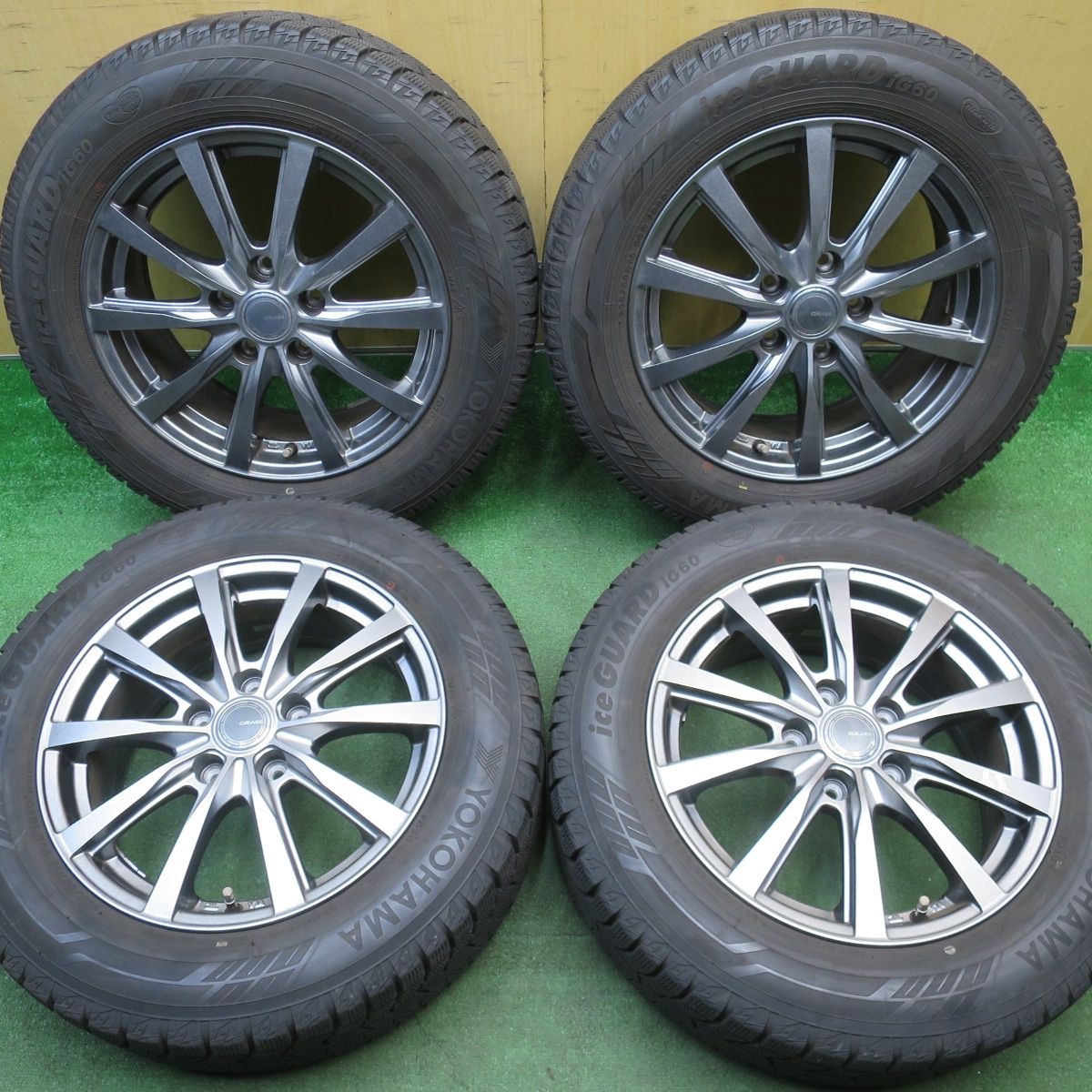 バリ溝！キレイ！9分☆スタッドレス 205⁄60R16 ヨコハマ アイスガード