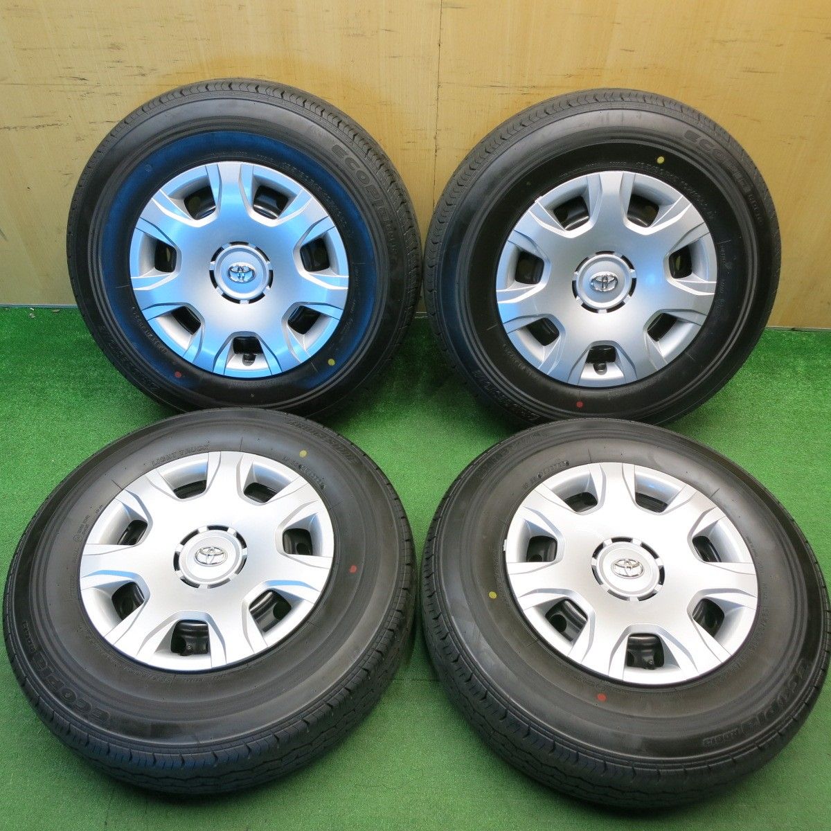 バリ溝！25年！キレイ！ほぼ10分☆トヨタ 200系 ハイエース 純正 