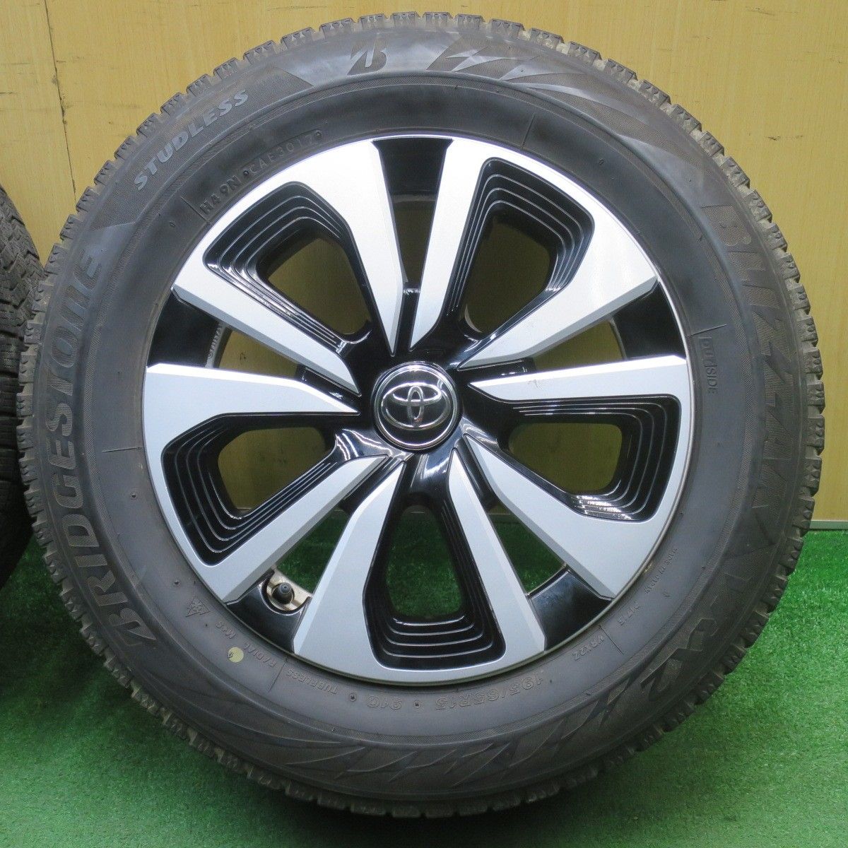 4本価格☆トヨタ 50系 プリウス PHV 純正 195/65R15 スタッドレス