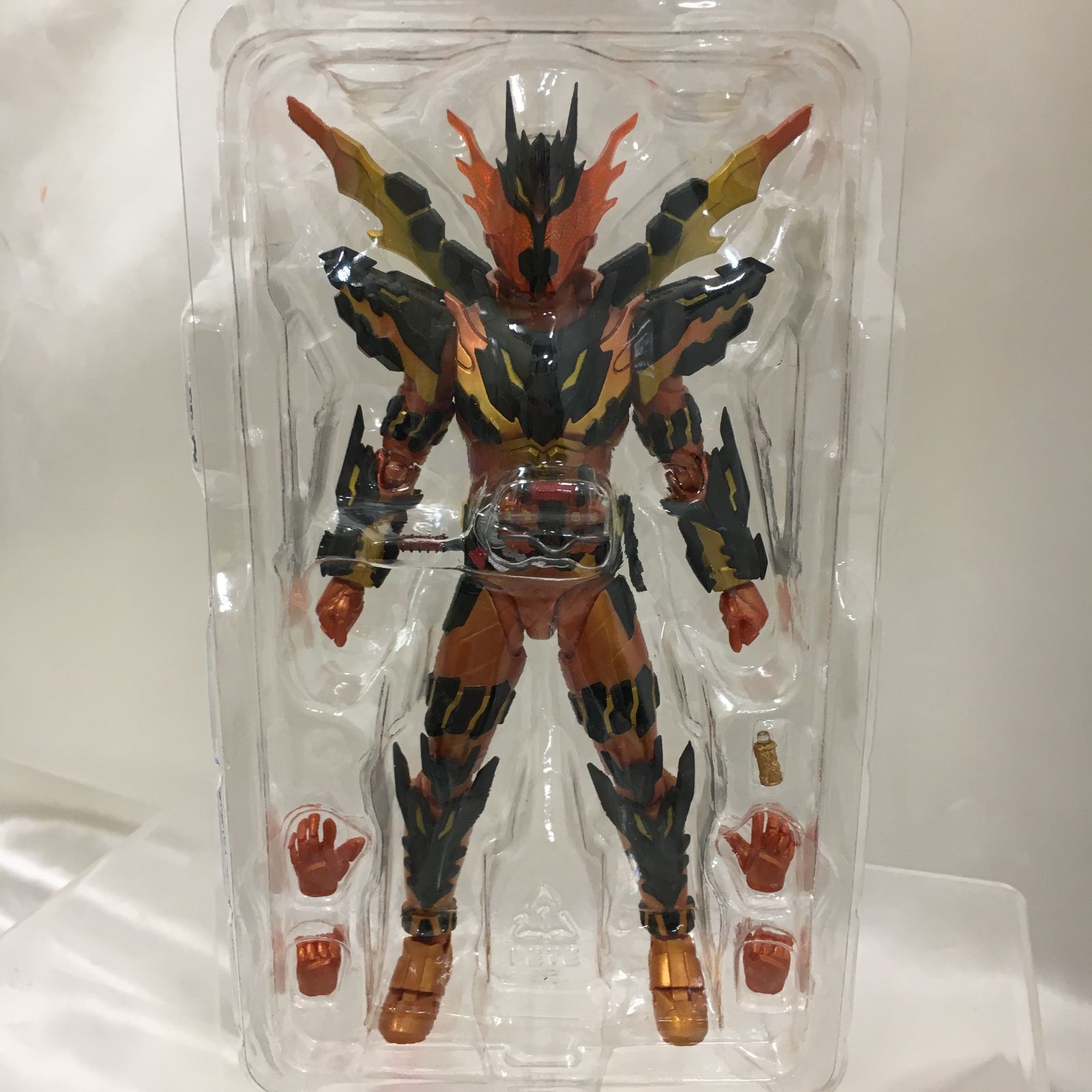三沢店44-11-0311] S.H.Figuarts 仮面ライダークローズマグマ 「仮面 