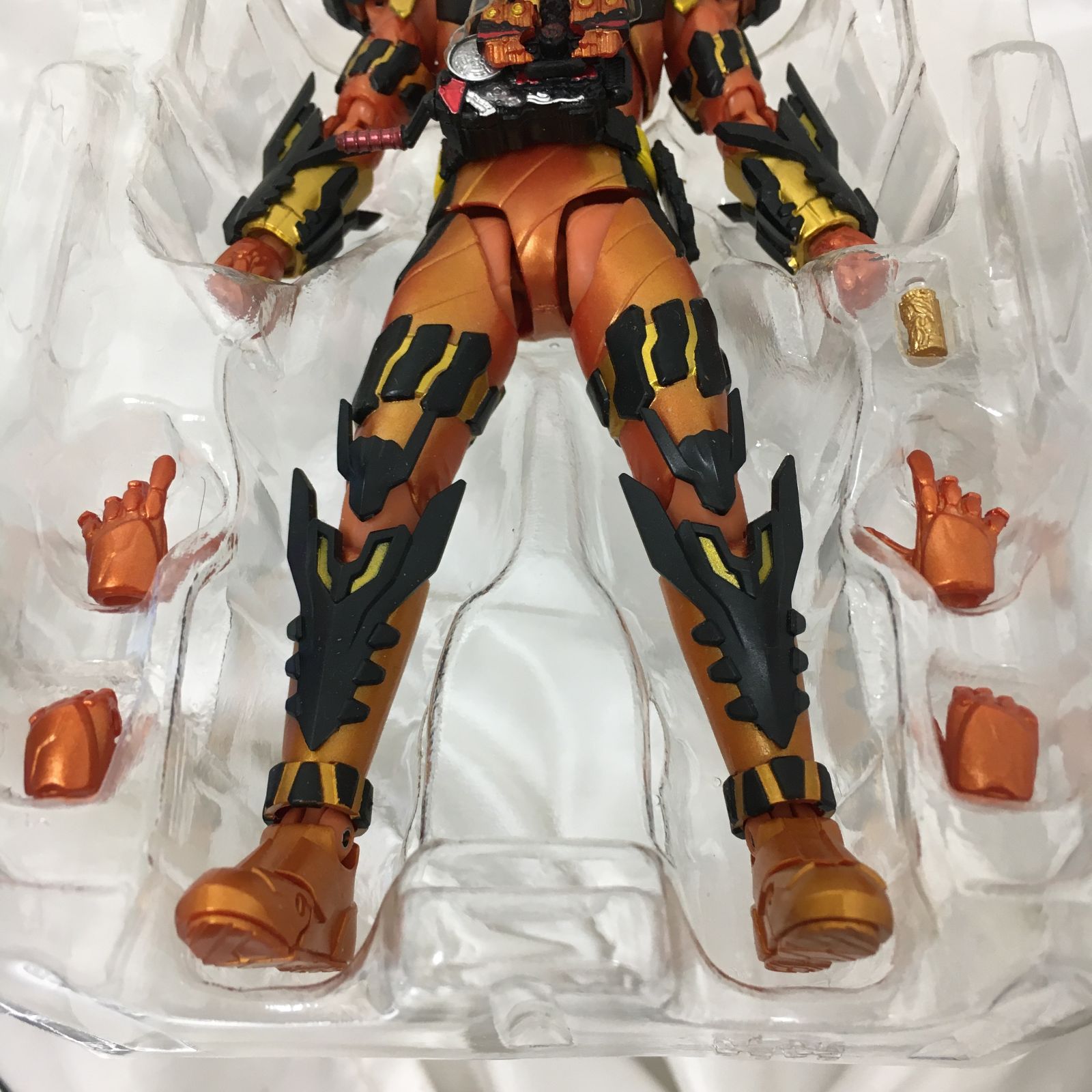 三沢店44-11-0311] S.H.Figuarts 仮面ライダークローズマグマ 「仮面 