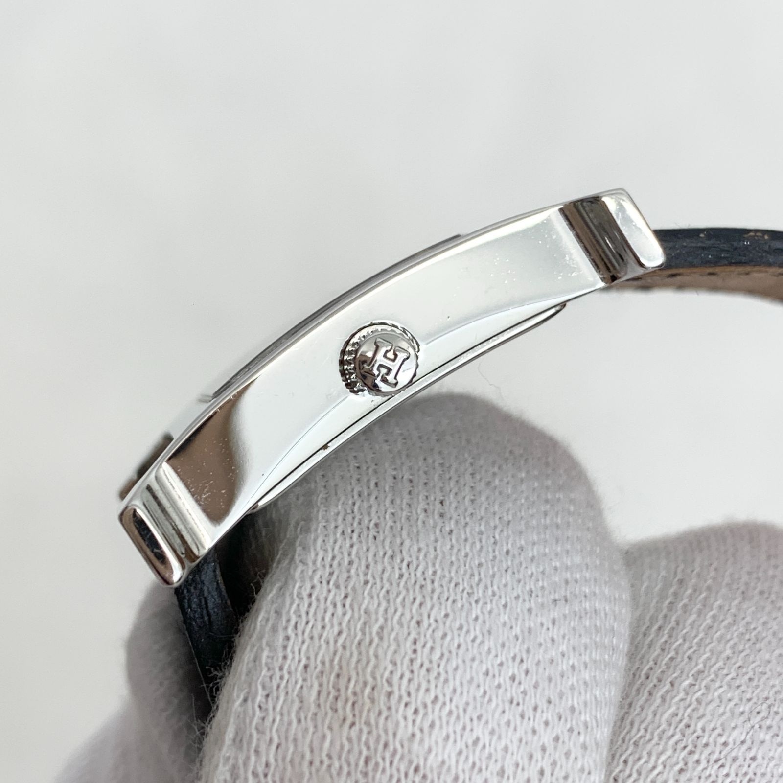 HERMES エルメス Hウォッチ HH1.210 ブラック 黒 文字盤 F▢ 腕時計 