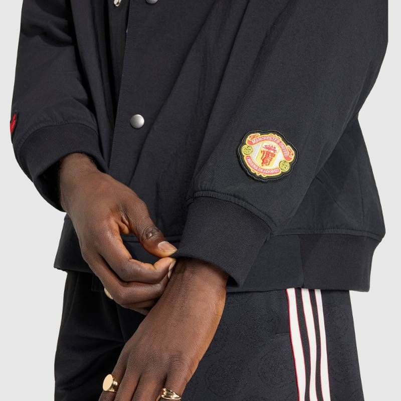 【送料無料・匿名配送】adidas Originals アディダス オリジナルス マンチェスターユナイテッド 公式 x Stone Roses ジャケット 25/26 黒 ブラック 新品 正規品 【送料無料・匿名配送】adidas Originals アディダス オリジナルス マンチェスターユナイテッド 公式 x Stone Roses ジャケット 25/26 黒 ブラック 新品 正規品